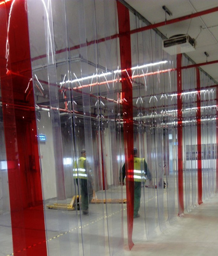 Folia PCV 400x4 Czerwona transparentna Ref. 141 (rolka 50 mb)